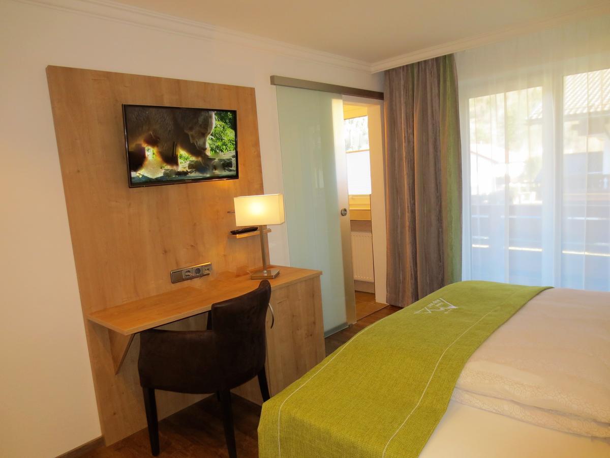 Hotel Alp Inn - Chiemgaukarte Inclusive Ruhpolding Kültér fotó