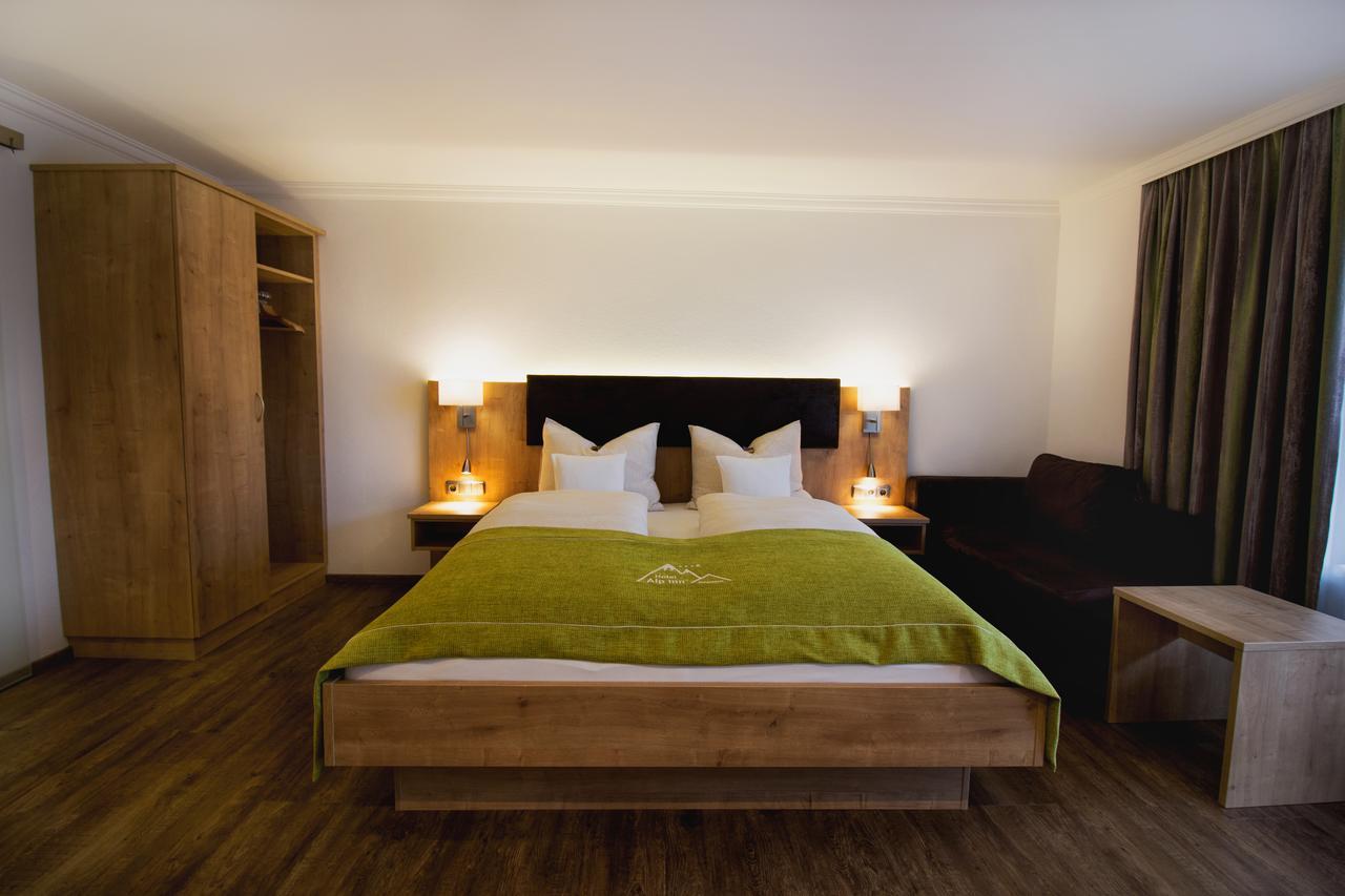 Hotel Alp Inn - Chiemgaukarte Inclusive Ruhpolding Kültér fotó