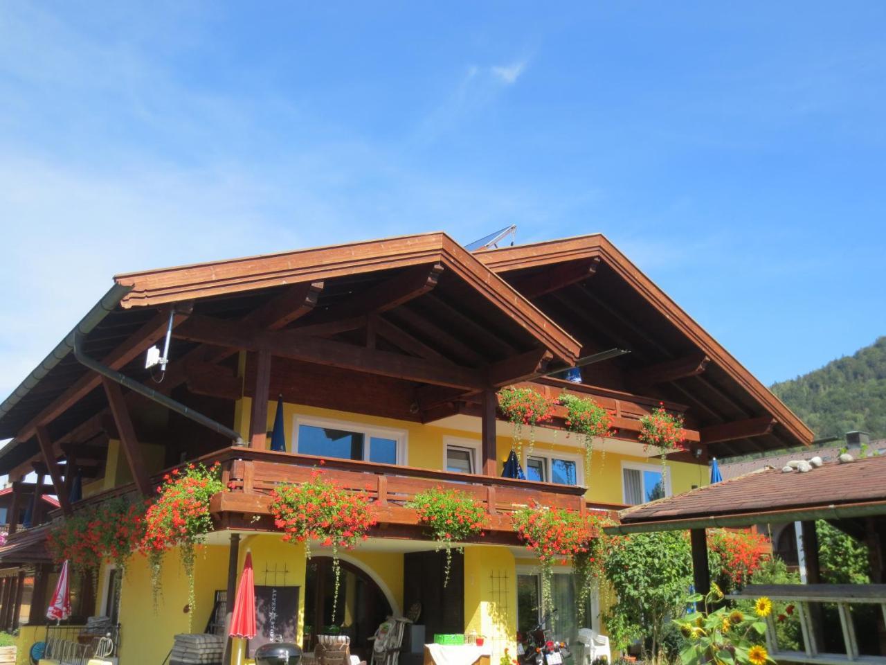 Hotel Alp Inn - Chiemgaukarte Inclusive Ruhpolding Kültér fotó