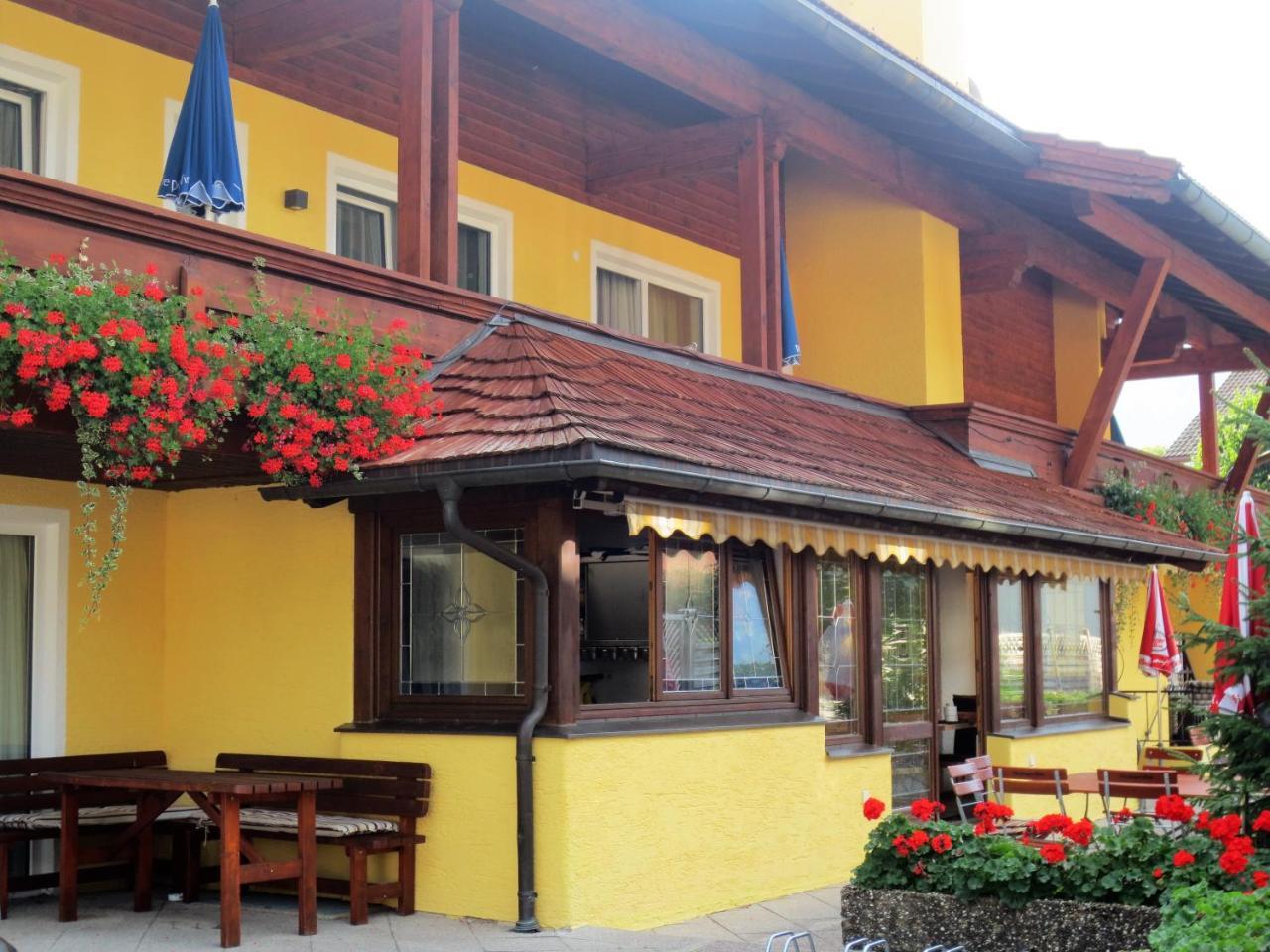 Hotel Alp Inn - Chiemgaukarte Inclusive Ruhpolding Kültér fotó